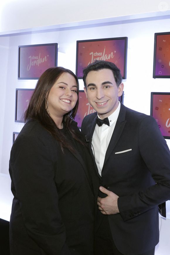 Lou Pernaut a aussi pointé du doigt l'attitude de Jordan De Luxe : "Félicitations aux émissions qui mettent en avant des bêtises pareilles (...) Les mêmes émissions qui vous appellent 'ma chérie'... vous qui étiez là à son enterrement".

Exclusif - Lou Pernaut lors de l'enregistrement de l'émission "Chez Jordan" à Paris, le 7 mars 2023.

Photo : Cédric Perrin / Bestimage