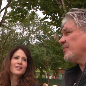 Pour David Douillet et sa nouvelle épouse, le bonheur est dans l'Ain. Capture reportage France 3 Rhône Alpes, 2021