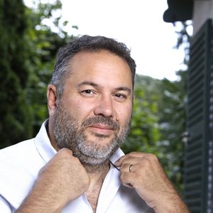 Rendez-vous avec Bruce Toussaint lors de la 5ème édition des écrivains chez Gonzague Saint Bris à Chanceaux-près-Loches le 27 août 2023.© Cédric Perrin / Bestimage