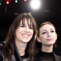 Charlotte Gainsbourg et Yvan Attal : Leur fille Alice s’installe dans une nouvelle ville, capitale européenne où sont nées sa mère et sa grand-mère