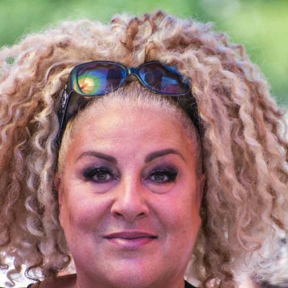 Marianne James se joint aux participants du défilé annuel de la Gay Pride, une marche de 5,5 km de Montparnasse à République, à Paris, en France, le 29 juin 2019. Photo par Denis Prezat/ABACAPRESS.COM