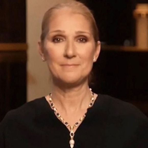 L'impresario de Céline Dion a accepté de s'occuper aussi de Claudette.


Céline Dion a annoncé ce jeudi (08/12/2022) le report une nouvelle fois de sa tournée européenne. 
© Capture Instagram via Bestimage