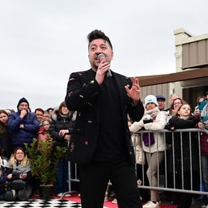 Chris Marques et Laurent Maistret assistent a une animation en tant que jury de jeunes danseurs - Foire de printemps de Taravello à Mours Saint Eusebe en France le samedi 28 mars 2026. © romain Doucelin/Bestimage