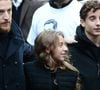 Son clan retient son souffle : ce mardi, Nicolas Sarkozy entre en prison. Ses petits-enfants étaient là aussi

Giulia Sarkozy, Jean Sarkozy, Lola Sarkozy, Solal Sarkozy, Guillaume Sarkozy, Aurélien Enthoven - Le clan Sarkozy à la sortie du domicile de Nicolas Sarkozy domicile parisien avant son incarcération à la prison de La Santé à Paris, France © Bestimage