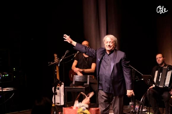 “Grâce à Capri je n’ai jamais manqué d’argent. J’en ai gagné beaucoup, énormément, il a plus des billets sur ma vie, sans aucune exagération !”


Exclusif - Hervé Vilard - Concert de Hervé Vilard au café de la danse à Paris le 13 décembre 2025.
© Cédric Perrin / Bestimage