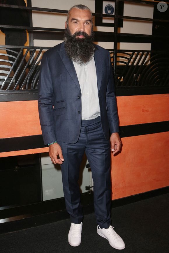 Il sera également bientôt suivi par un médecin

Sébastien Chabal lors de la 17ème Nuit du Rugby 2021 à l'Olympia à Paris, France, le 28 septembre 2021. Photo par Jerome Domine/ABACAPRESS.COM