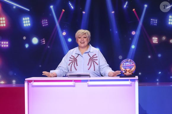 Exclusif - Laurence Boccolini, lors de l'enregistrement de l'émission On Connait La Chanson Années 90, présentée par L.Boccolini et diffusée le 19 mai 2026 sur W9, à Paris, France, le 8 avril 2026. © Jack Tribeca/Bestimage