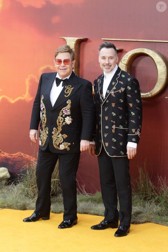 Elton John et son mari David Furnish lors de la première du film 'Le Roi lion' à Londres au Royaume-Uni, le 14 juillet 2019. Backgrid UK/ Bestimage