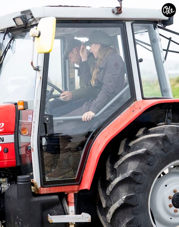Le prince a même mis la main à la pâte en conduisant un tracteur pour aider l'association Beachwatch Bute.

17 Septembre 2026. Prince William et Kate Middleton en visite sur l'île de Bute en Écosse. © GoffPhotos/Bestimage
