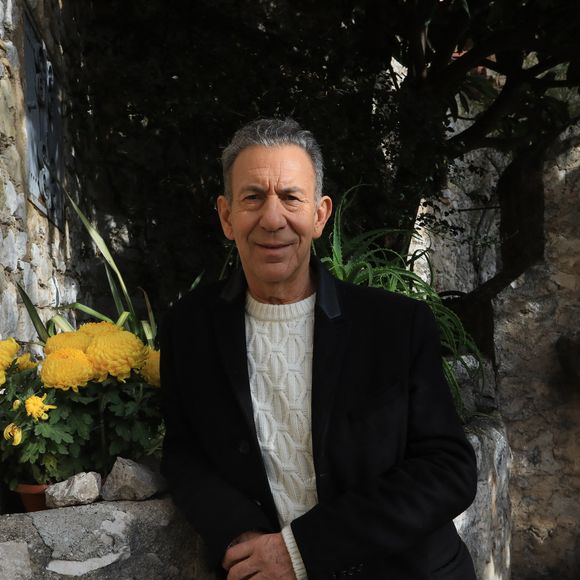 Exclusif - François Feldman sur le tournage de son clip vidéo "Le sel de la vie" à Eze le 15 novembre 2020.

© Franz Chavaroche/Nice Matin/Bestimage
