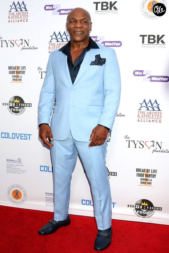Dans le podcast The Pivot, il raconte avoir dépensé près d'un million de dollars en désintoxication.

Mike Tyson au gala « 100 Women Matter » au 11301 W. Olympic Blvd le 13 août 2025 à Los Angeles, Californie (Crédit photo : © Kay Blake/ZUMA Press Wire / Bestimage)