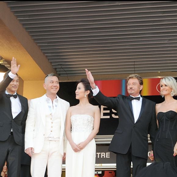 Anthony Wong, Michelle Ye, Simon Yam, Johnnie To, Johnny et Laeticia Hallyday - Montée des marches du film "Vengeance" au 62e Festival de Cannes le 17 mai 2009 DANIEL ANGELI / BESTIMAGE