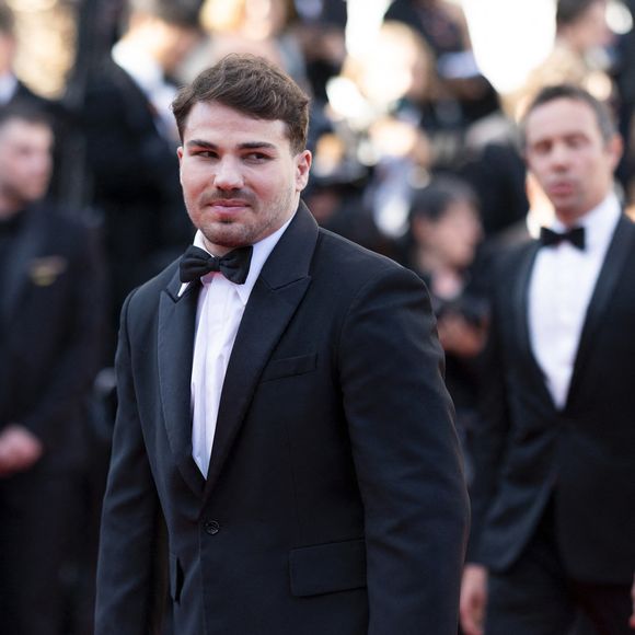 Antoine Dupont - Antoine Dupont et sa compagne Iris Mittenaere se retrouvent sur les marches  du film « Dossier 137 » lors du 78ème Festival International du Film de Cannes le 15 mai 2025.

© Jacovides / Moreau / Bestimage