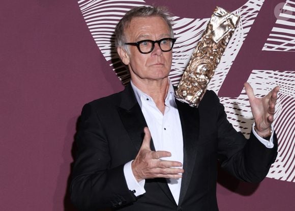 Et celui du Meilleur scénario original pour Franck Dubosc 

Franck Dubosc (Meilleur scénario original pour Un ours dans le Jura) au photocall du dîner de la 51ème cérémonie des César au Fouquet's à Paris, France, le 27 février 2026. © Denis Guignebourg/Bestimage