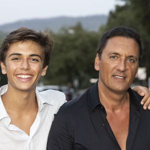 Exclusif - Dany Brillant et son fils Lino - François Berléand et Nicolas Briançon interprètent l'univers déjanté et mythique de Poiret et Serrault au théâtre de verdure lors du Festival de Ramatuelle le 3 aout 2024. © Cyril Bruneau/Festival de Ramatuelle/Bestimage