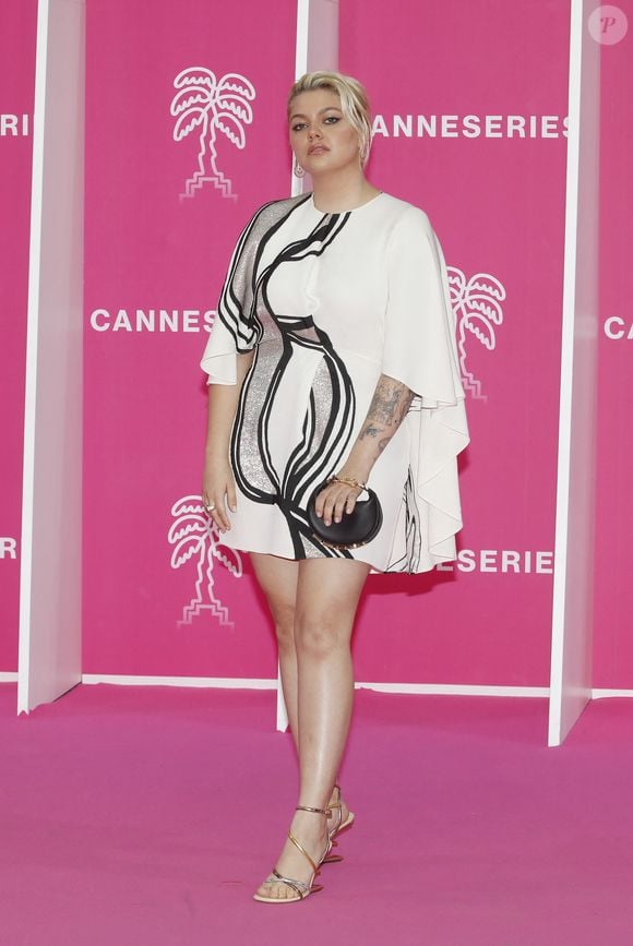 Louane Emera - 5ème saison du festival International des Séries "Canneseries" à Cannes, France, le 3 avril 2022. © Denis Guignebourg/Bestimage