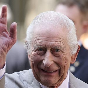 Le roi Charles III d'Angleterre arrive à Ravenne pour visiter le tombeau de Dante, le 10 avril 2025. © Phil Noble/MirrorPix/Bestimage
