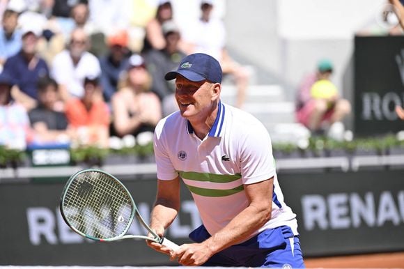 La nouvelle compagne de l'ancien directeur du tournoi de Roland-Garros a remporté sept titres WTA en simple dames au cours de sa carrière sportive

Tennis : Roland Garros 2024 - France - Daniela Hantuchova et Guy Forget jouent le double mixte du tournoi des légendes