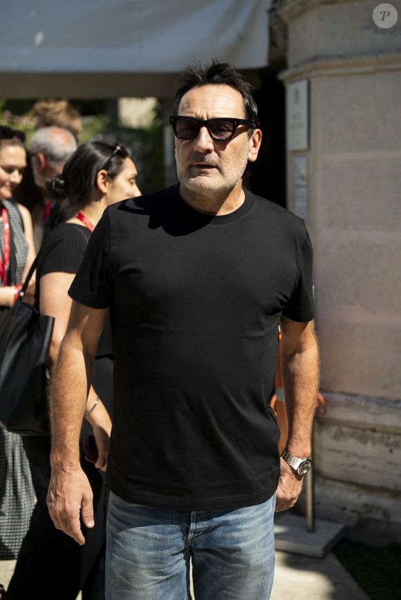 Gilles Lellouche - Les célébrités sur le ponton de l'hôtel Excelsior lors de la 82ème édition du festival international du film de Venise (La Mostra), Italie, le 6 septembre 2025. © SGP/Bestimage