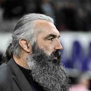 Il s'est associé au chef Joannès Richard, couronné champion du monde de burgers en 2023 et champion d'Europe en 2025.
Sebastien Chabal Canal+ - Célébrités lors du Championnat du Top14 entre Toulouse et Toulon (57-5) à Toulouse le 27 octobre 2024.
Thierry Breton / Panoramic / Bestimage