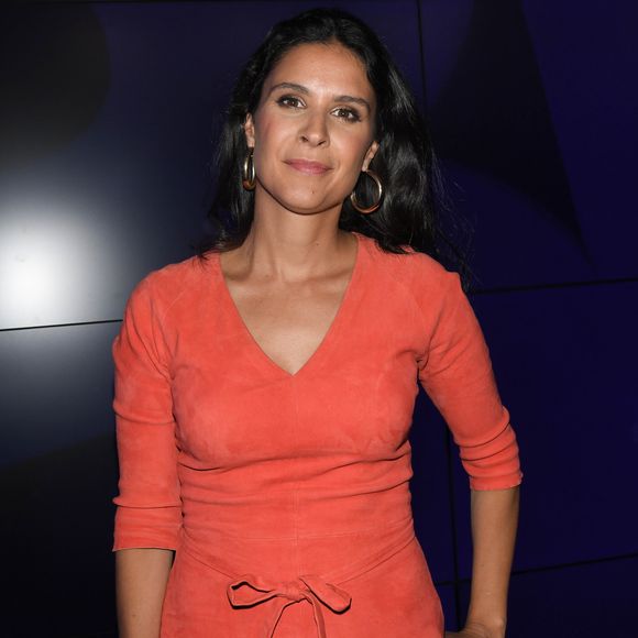 Elle a participé au jeu du "photocall" et devait dire quelques mots ou poser une question à la personne dont la photo s'affichait.

Apolline de Malherbe - Conférence de presse de rentrée de BFM.TV à Paris le 5 septembre 2019.

© Guirec Coadic / Bestimage