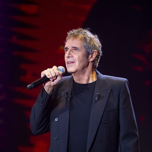 Exclusif - Julien Clerc lors de l'enregistrement de l'émission "Famille je vous aime" présentée par M.Drucker et qui sera diffusée le 29 décembre sur France 3, au studio Rive gauche, à Paris, France, le 2 décembre 2025. © Gaffiot-Perusseau/Bestimage