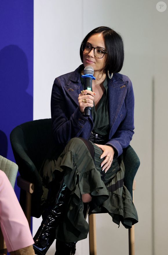 Agathe Auproux - G.Attal lance sa fondation "Faire Face", contre le harcèlement scolaire, au Philanthro-Lab à Paris, le 6 novembre 2024. A cette occasion, l'ancien Premier ministre était entouré d'Ophélie Meunier, Béatrice Le Blay, dont le fils Nicolas s'est suicidé en septembre 2023, Elian Potier, ancienne victime, la ministre de l'Éducation Anne Genetet. 
© Dominique Jacovides / Bestimage