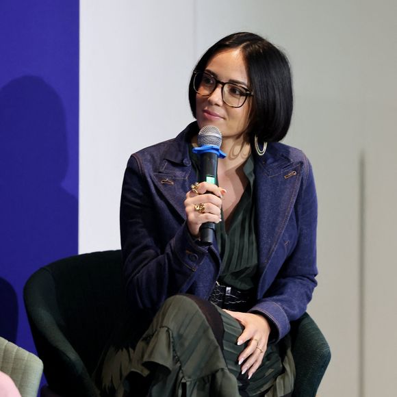 Agathe Auproux - G.Attal lance sa fondation "Faire Face", contre le harcèlement scolaire, au Philanthro-Lab à Paris, le 6 novembre 2024. A cette occasion, l'ancien Premier ministre était entouré d'Ophélie Meunier, Béatrice Le Blay, dont le fils Nicolas s'est suicidé en septembre 2023, Elian Potier, ancienne victime, la ministre de l'Éducation Anne Genetet. 
© Dominique Jacovides / Bestimage