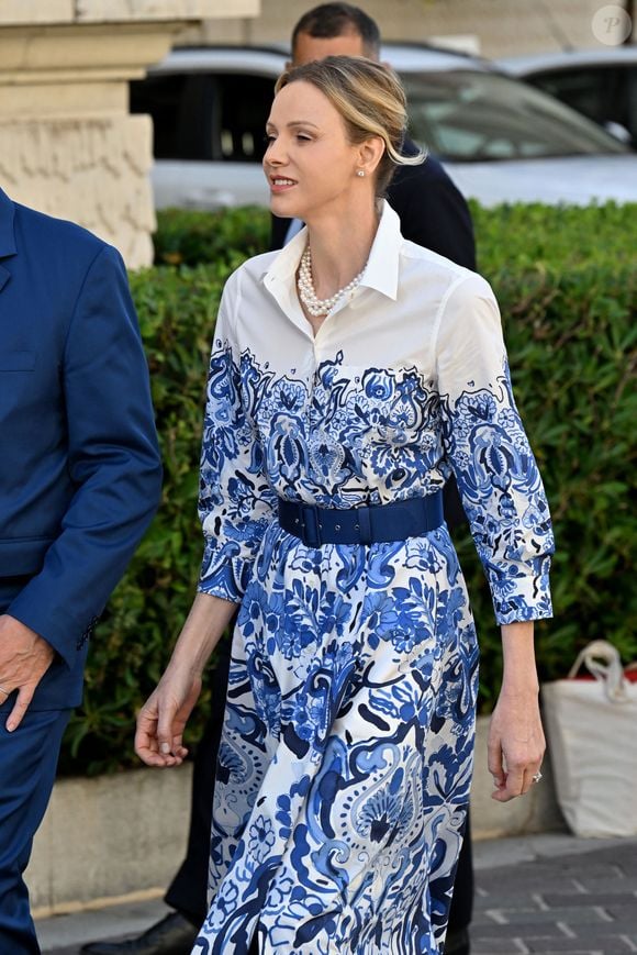 La princesse apparaît aux côtés de ses jumeaux, Jacques et Gabriella.

Le prince Albert II de Monaco et la princesse Charlene de Monaco ont ouvert la 17eme édition du Monaco Blue Initiative, (MBI), au Musée Océanographique de Monaco, le 27 mai 2026.© Bruno Bebert/Bestimage