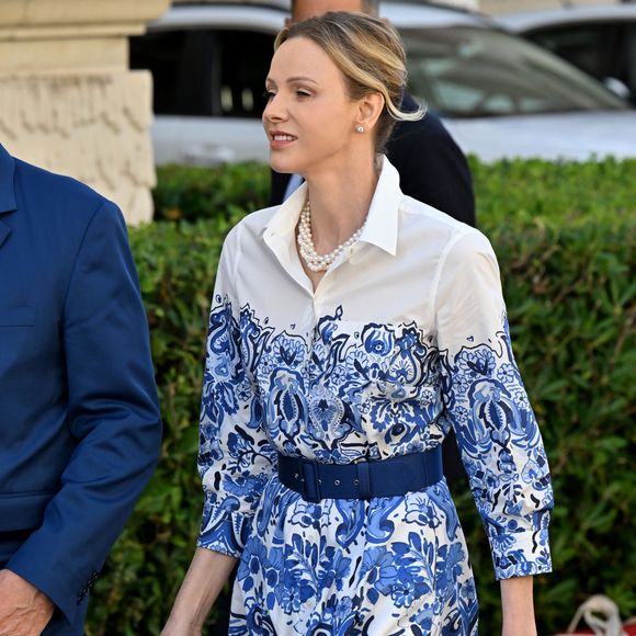 La princesse apparaît aux côtés de ses jumeaux, Jacques et Gabriella.

Le prince Albert II de Monaco et la princesse Charlene de Monaco ont ouvert la 17eme édition du Monaco Blue Initiative, (MBI), au Musée Océanographique de Monaco, le 27 mai 2026.© Bruno Bebert/Bestimage
