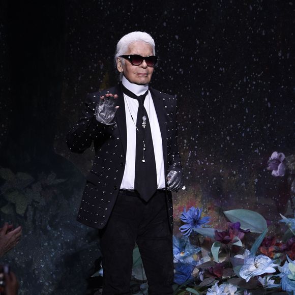 Le styliste Karl Lagerfeld - Défilé de mode "Fendi", collection Haute-Couture automne-hiver 2017/2018, à Paris. Le 5 juillet 2017.

©BestImage