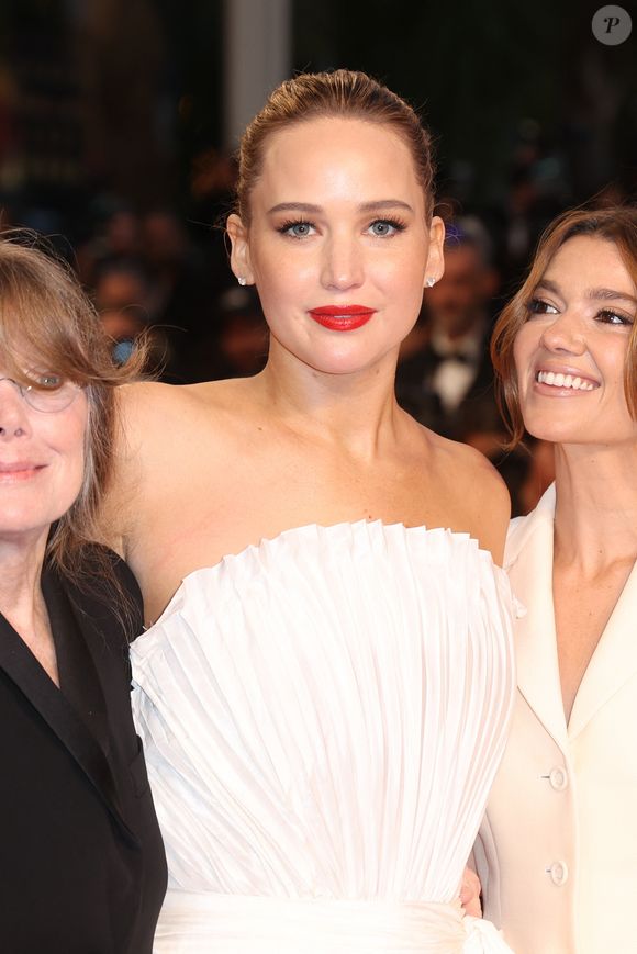 Jennifer Lawrence - Montée des marches du film « Die my love » lors du 78ème Festival International du Film de Cannes, au Palais des Festivals à Cannes. Le 17 mai 2025
© Jacovides-Moreau / Bestimage
