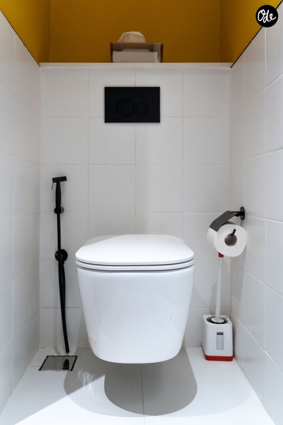 Le marc de café est particulièrement efficace dans les toilettes.

Pexels