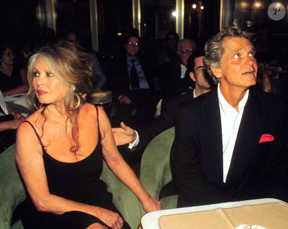 Photo de Brigitte Bardot et Bernard D'Ormale, 26 juillet 1997. Photo La Presse/ABACAPRESS.COM
