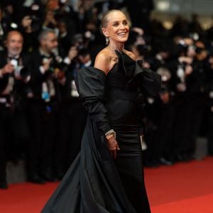 Sharon Stone (Montre Audemars Piguet) - Montée des marches du film " Diamond " lors du 79ème Festival International du Film de Cannes, le 19 mai 2026. © Jacovides-Moreau / Bestimage