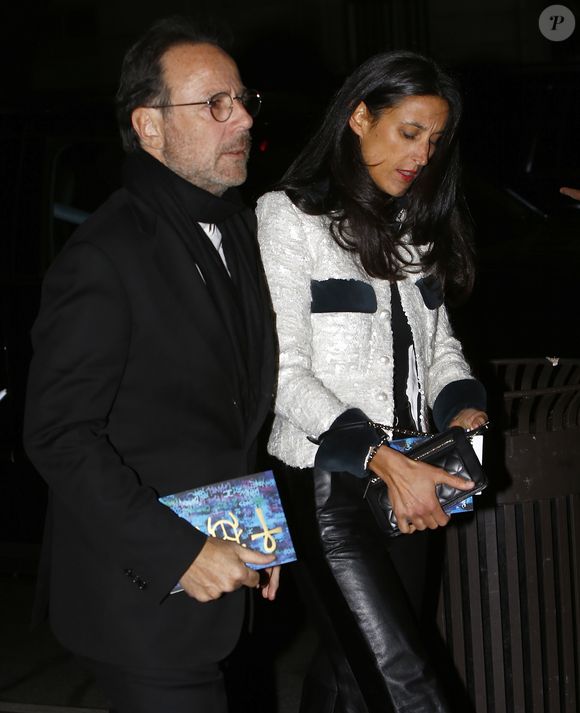 Marc Levy avait d'ailleurs confié que son épouse, l'illustratrice Pauline Lévêque, rêvait elle aussi de s'y installer. Heureuse coïncidence mais surtout vœu exaucé pour les deux.

Marc Levy et sa femme Pauline Lévêque - Arrivée des célébrités au défilé de mode The Chanel Croisiere au Metropolitan Museum à New York, le 4 décembre 2018.

©BestImage