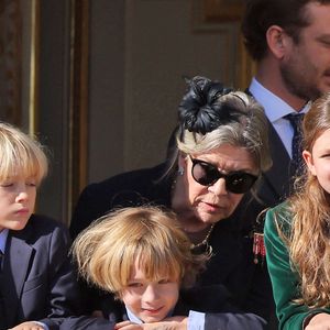 Pierre Casiraghi, Stefano Ercole Carlo Casiraghi, Francesco Carlo Albert Casiraghi, India Casiraghi et La princesse Caroline de Hanovre - La famille princière de Monaco au balcon du palais, à l'occasion de la Fête Nationale de Monaco, le 19 novembre 2024. © Jacovides-Bebert/Bestimage