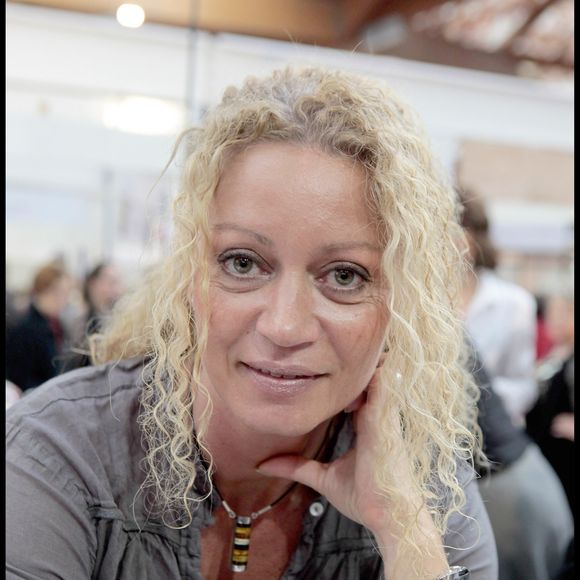 L'expérience ne lui a pas laissé que de bons souvenirs, puisqu'elle a reçu des menaces de la part de certains téléspectateurs.

Raphaëlle Ricci lors de la foire du livre du Brive-la-Gaillarde. © DOMINIQUE JACOVIDES / BESTIMAGE