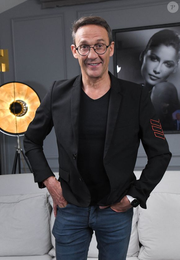 Julien Courbet - Personnalités à la soirée "Football Palace" à l'Hôtel Barrière Le Fouquet's Paris pour BarrièreBet. Le 23 juin 2021
© Coadic Guirec / Bestimage