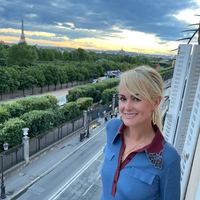 Après une année mouvementée, Laeticia Hallyday recharge les batteries au paradis, à 10 000 kilomètres de Paris