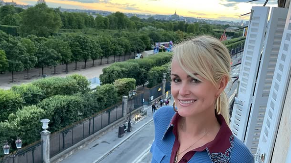 Après une année mouvementée, Laeticia Hallyday recharge les batteries au paradis, à 10 000 kilomètres de Paris