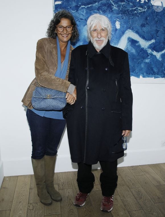 Avant de la rencontrer, l'acteur a notamment partagé la vie de Danielle Minazzoli, qui lui a donné deux enfants, et de Muriel Dubrulle

Exclusif - Pierre Richard et sa femme Ceyla Lacerda - Vernissage de l'exposition "A la lumière du Brésil' de S. Carron, Place des Vosges à Paris le 9 mars 2023. Sidney Carron présentée par Colette Universe. Peinture alchimique d’un voyage au Brésil. © Denis Guignebourg/Bestimage