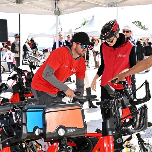 Le prince Albert II de Monaco et la princesse Charlene ont participé à la Road Safety Day, une journée de sensibilisation et de sport pour toute la famille dédié à la sécurité routière à vélo et à l'initiation des jeunes au sport, à Monaco organisée par la Fondation Princesse Charlene, le 23 mars 2025.  © Bruno Bebert/Bestimage