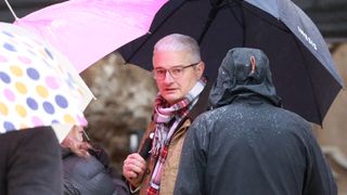 "Démarche étrange, tête en arrière, ventre en avant" : Le grand-père du petit Emile a durablement marqué les esprits de certains enfants