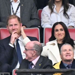 Samedi 8 février, lors de la cérémonie d’ouverture des Invictus Games à Vancouver, Harry et Meghan ont une fois de plus affiché leur complicité...

Le prince Harry et Meghan Markle assistent à la cérémonie d'ouverture des "Invictus Games Vancouver Whistler 2025" au Canada le 8 février 2025. Backgrid USA / Bestimage