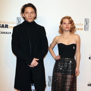 Mélanie Thierry et son compagnon le chanteur Raphaël - Photocall lors de la 43ème cérémonie des Cesar à la salle Pleyel à Paris, le 2 mars 2018.
© Dominique Jacovides - Olivier Borde / Bestimage