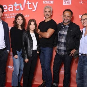 Exclusif - François Vincentelli et la production Christelle Raynal, Leonor Varone, David Amselem et Louise Collaray au photocall de la série "Les Farouches" lors du 2ème Festival Creatvty 2025 des séries et créations audiovisuelles à Sète, le 13 novembre 2025.
© Denis Guigenbourg / Bestimage