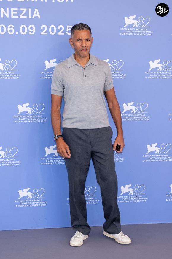 Il prépare aussi un nouveau film adapté de "La Décision".

Lido de Venise, Italie – 4 septembre 2025 : Roschdy Zem sur le tapis rouge du film « Elisa » au Palazzo del Cinema, lors de la 82ᵉ Mostra de Venise.
©SGPItalia