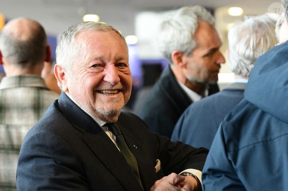 Il faut dire que Jean-Michel Aulas a fait beaucoup pour la ville de Lyon.

Jean Michel Aulas lors de la journée de lancement du Comité d'Organisation des Jeux Olympiques et Paralympiques "Alpes Françaises 2030" des Jeux Olympiques (JO) et paralympiques d'hiver 2030 au Groupama Stadium de Lyon, France, le mardi 18 fevrier 2025. © Romain Doucelin/Bestimage