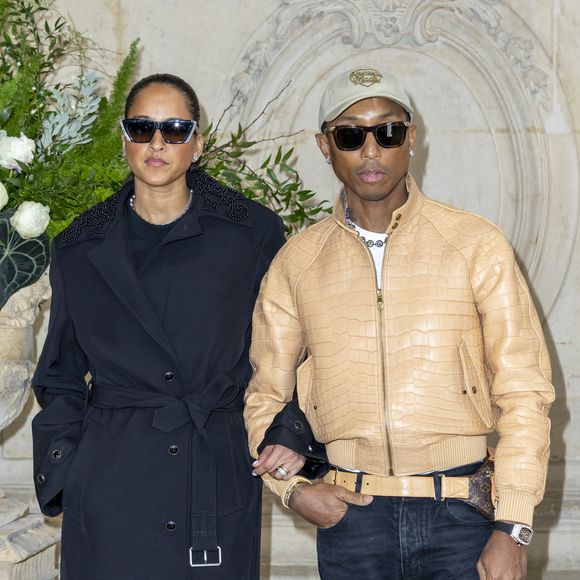 Pharrell Williams et sa femme.

Pharrell Williams et Helen - Photocall du défilé Dior "Collection Haute Couture Printemps/Eté 2026" lors de la Fashion Week de Paris (PFW), au musée Rodin, à Paris, France, le 26 janvier 2026. © Olivier Borde/Bestimage